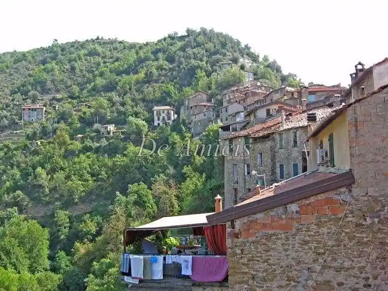 Appartamento in vendita a Apricale