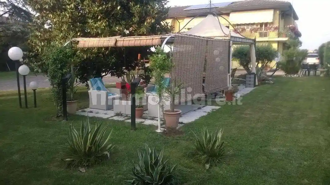 Villa in vendita a Correzzola