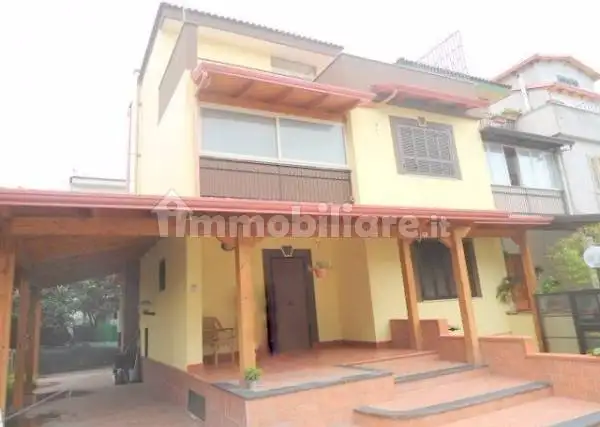 Villetta a schiera in vendita a Quarto