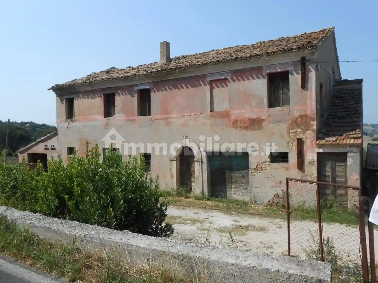 Rustico - Casale in vendita a Belvedere Ostrense