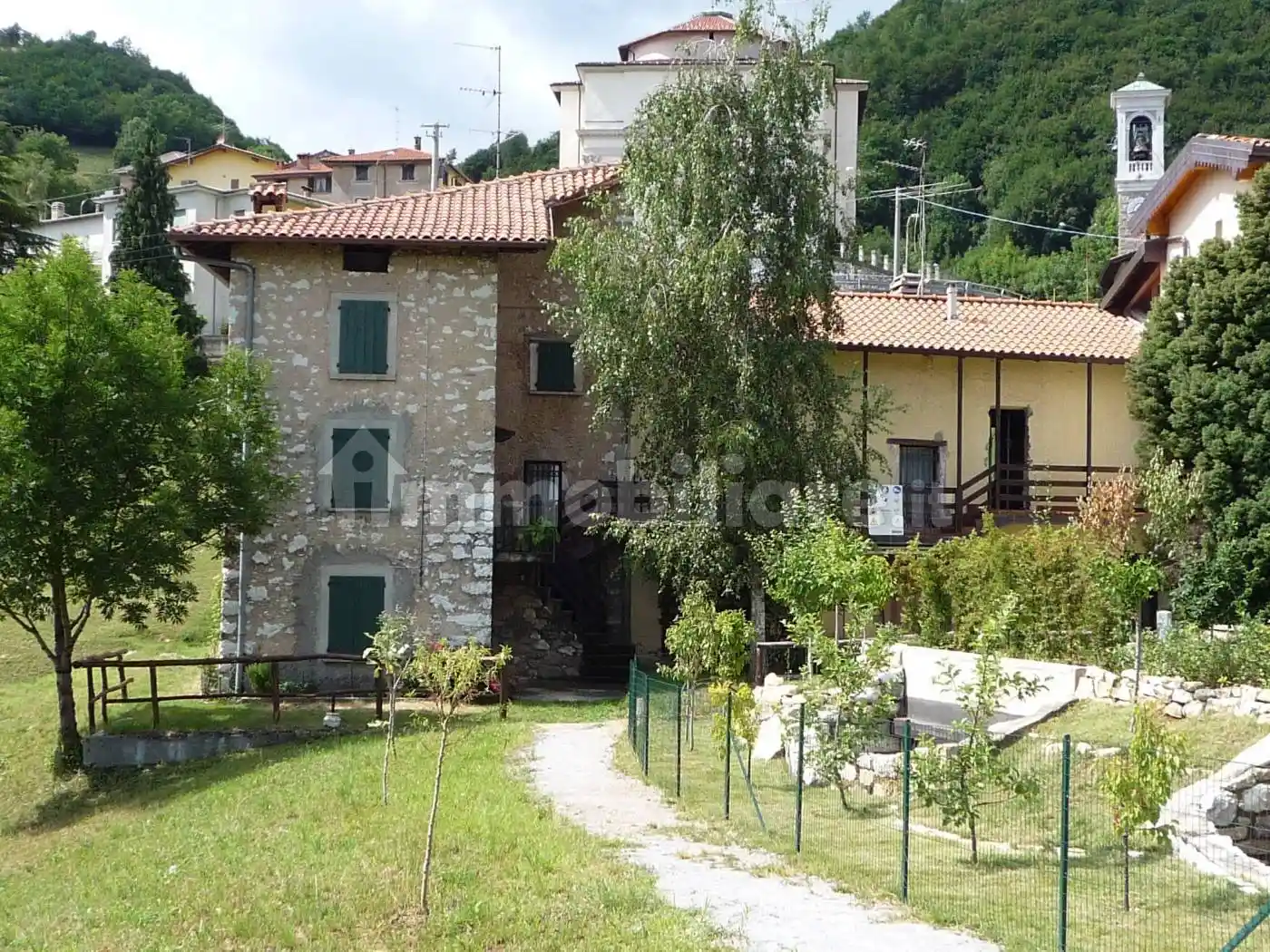 Rustico - Casale in vendita a Alzano Lombardo