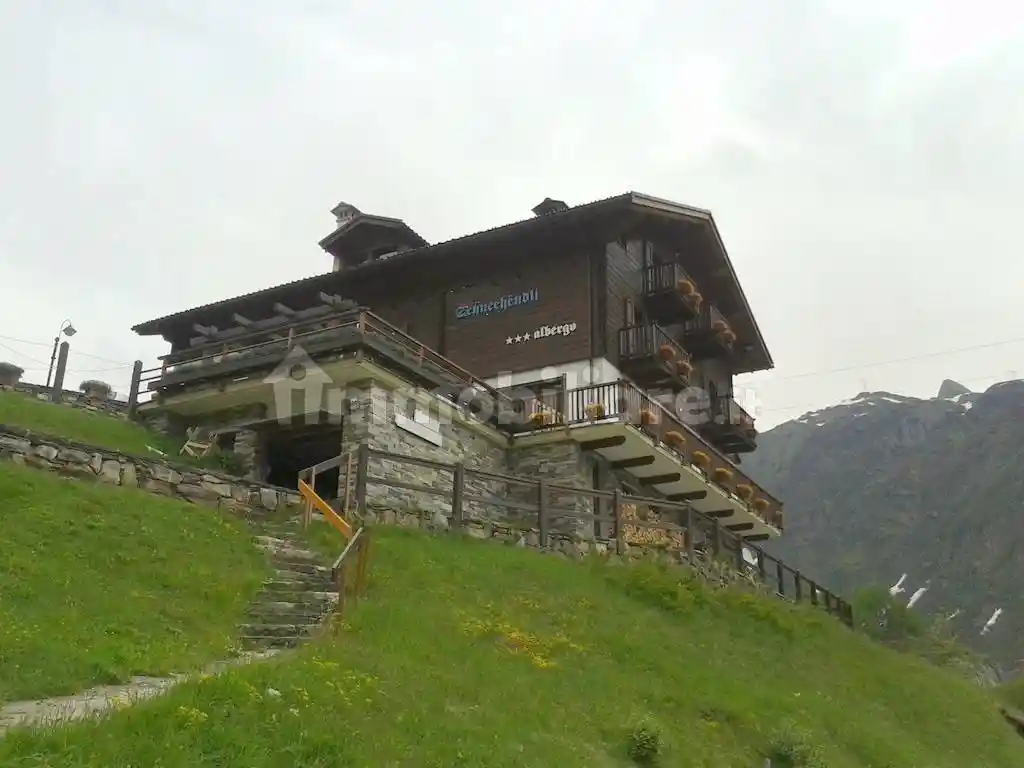 Palazzo - Edificio in vendita a Formazza