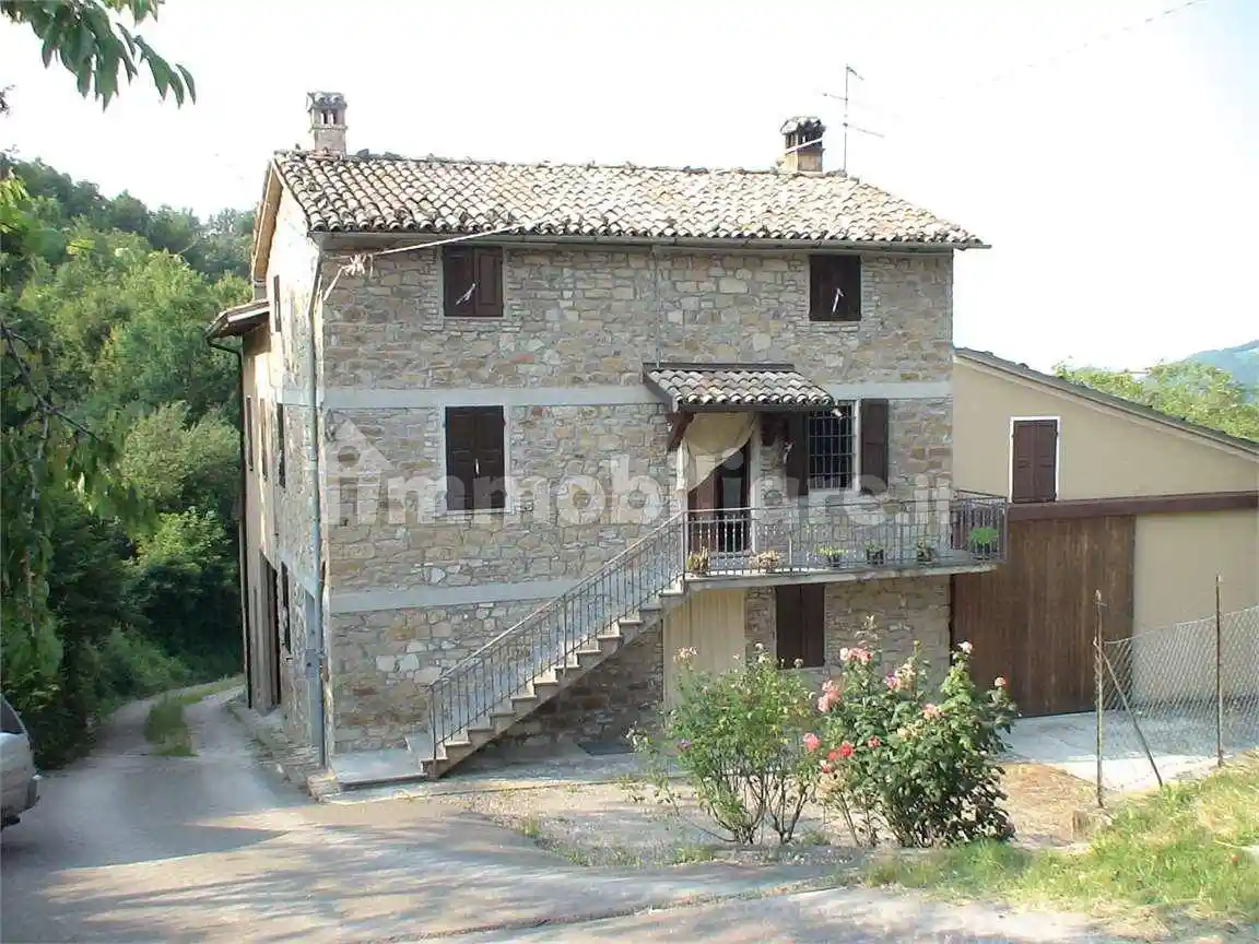 Casa indipendente in vendita a Neviano degli Arduini