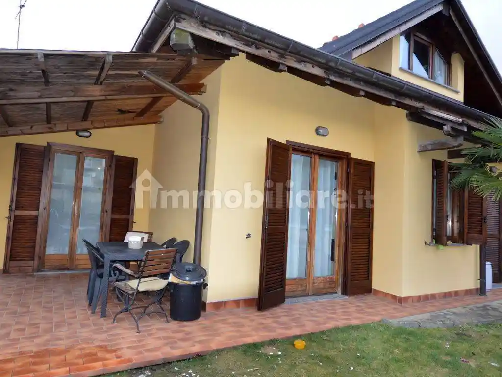 Villa in vendita a Omegna