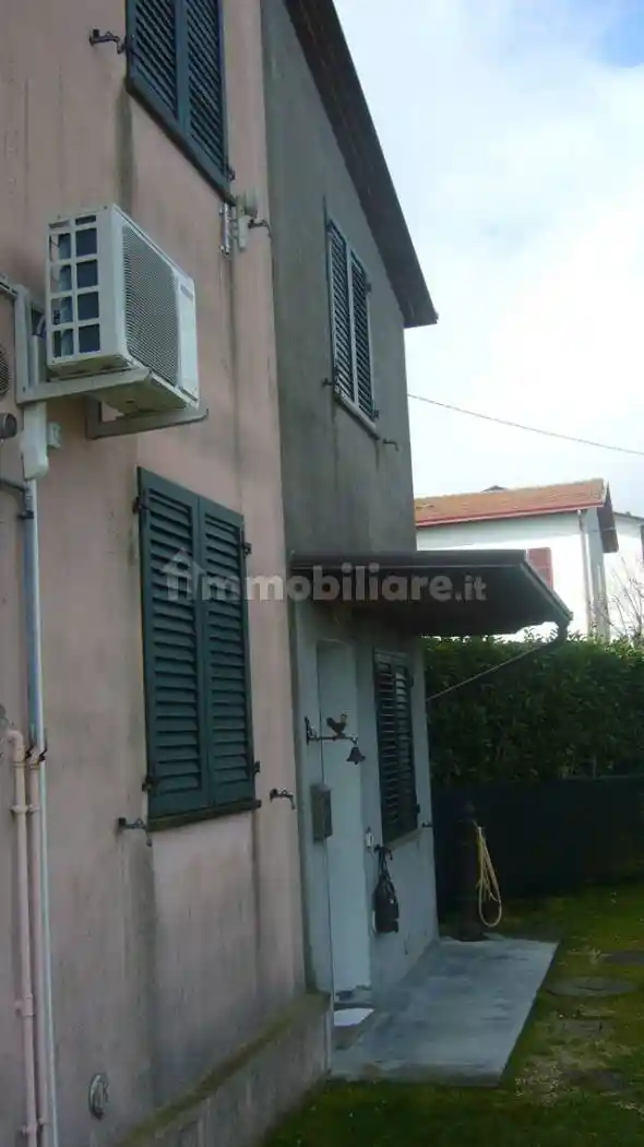 Casa indipendente in vendita a Tavoleto