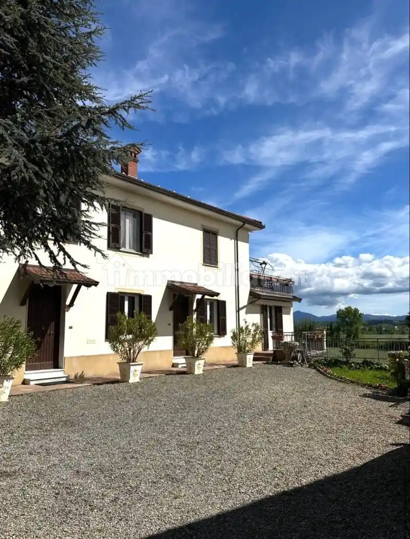 Villa in affitto a Basaluzzo
