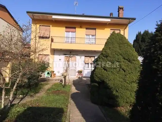 Villa in vendita a Boffalora Sopra Ticino