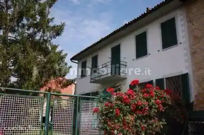 Villetta a schiera in vendita a Mombello Monferrato