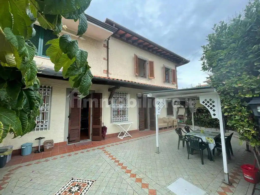 Villa in vendita a Forte dei Marmi