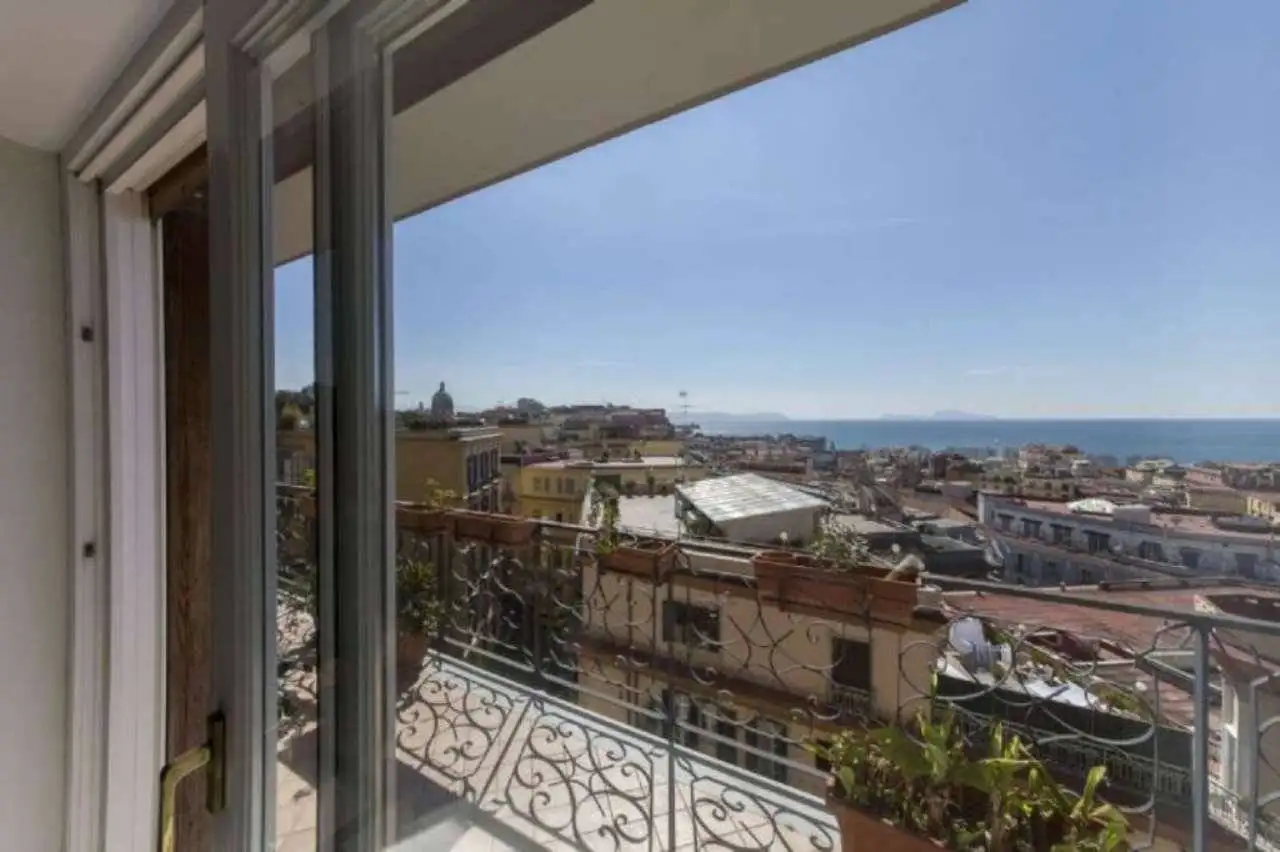 Appartamento in vendita a Napoli