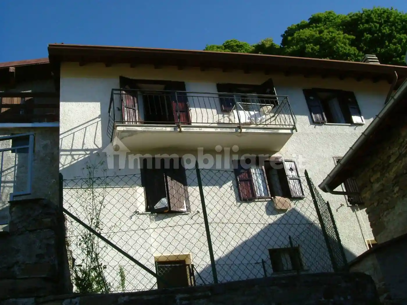 Villa in vendita a Maccagno con Pino e Veddasca