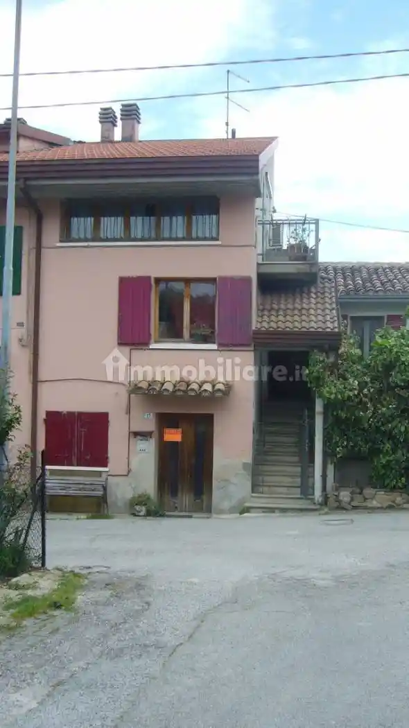 Casa indipendente in vendita a Montefiore Conca