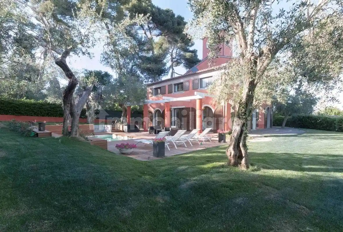 Villa bifamiliare, ottimo stato, 300 m², Colle dei Pini, Riccione - foto 2