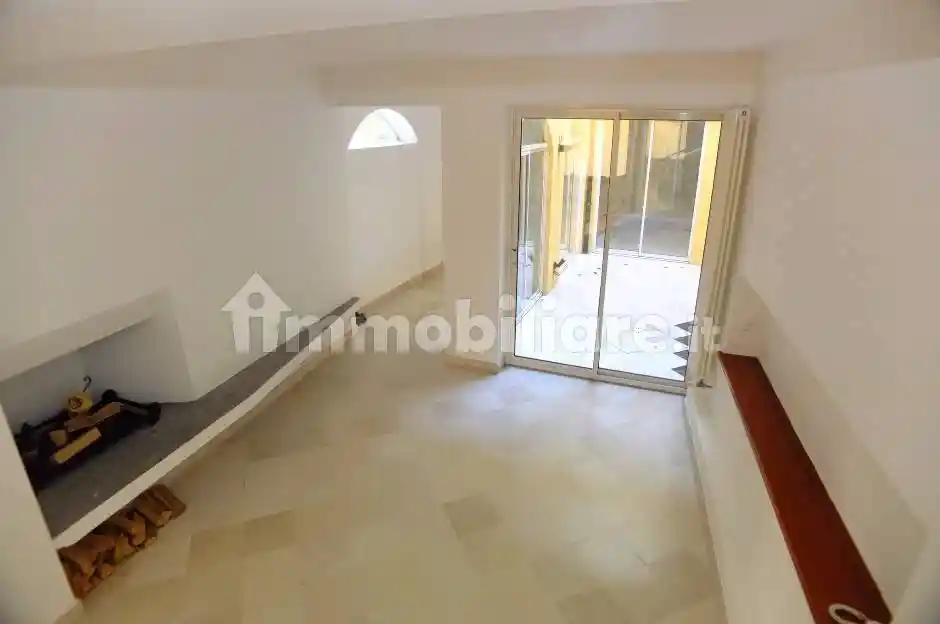 Casa indipendente in vendita a Pesaro