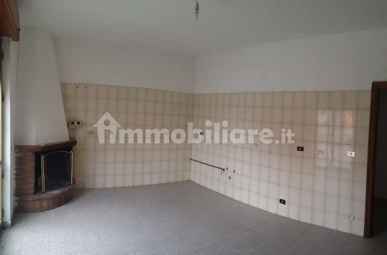 Quadrilocale piazza San Berardino, Centro, Calitri - foto 3