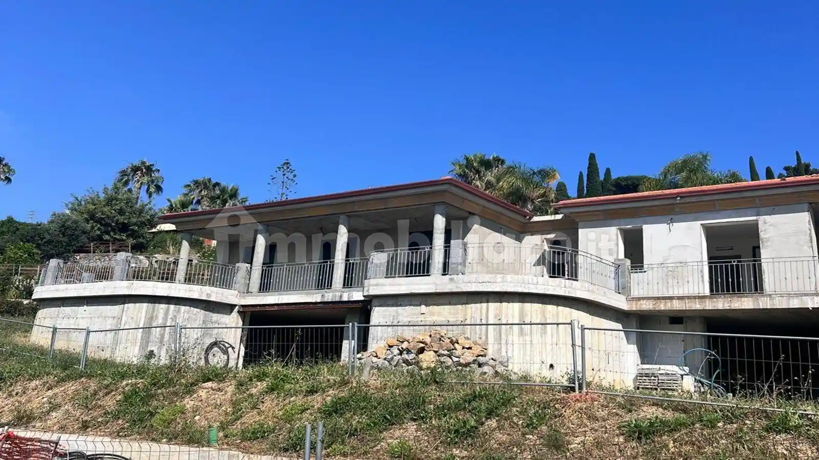 Villa in vendita a Bordighera