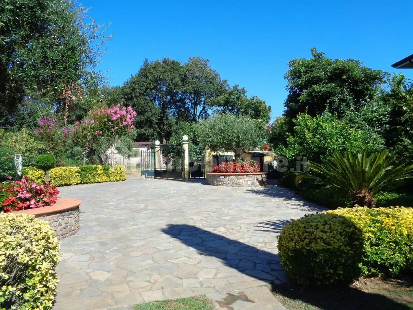 Villa in vendita a Montignoso