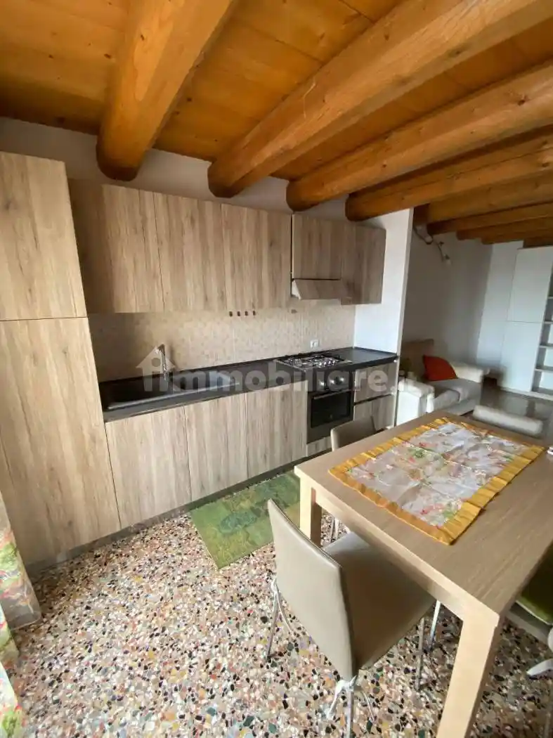 Appartamento in affitto a Adria