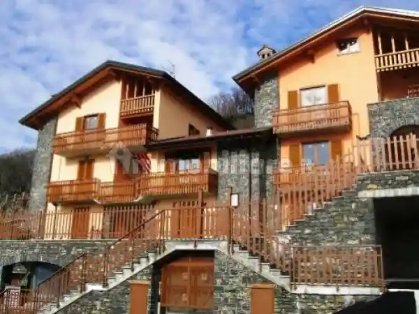 Appartamento in vendita a Rota d'Imagna