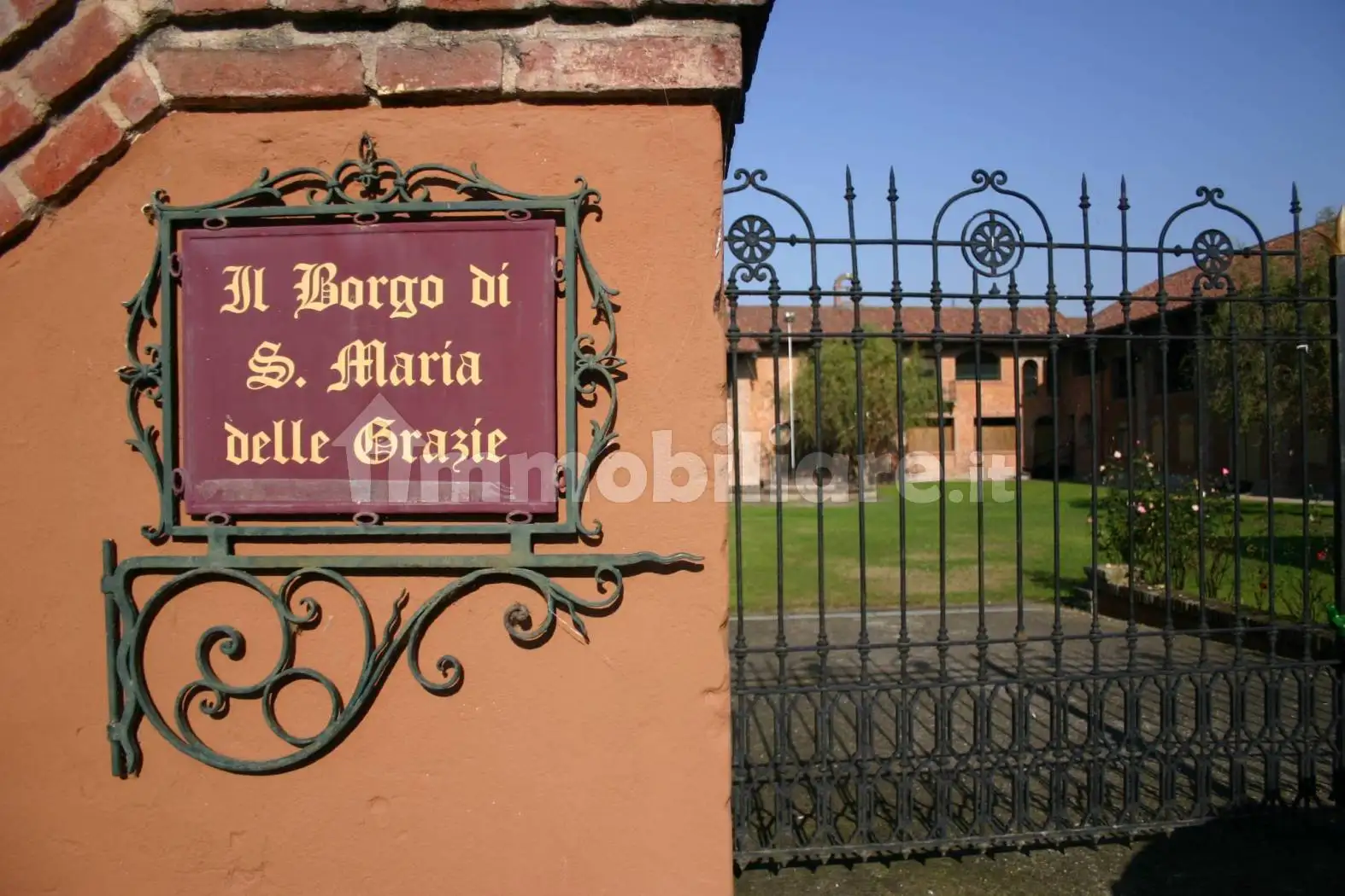 Palazzo - Edificio in vendita a Castelnovetto