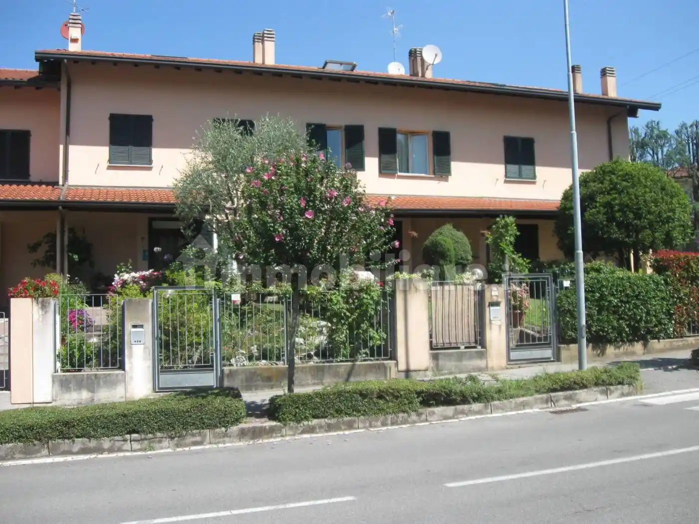 Villetta a schiera in affitto a Barzanò