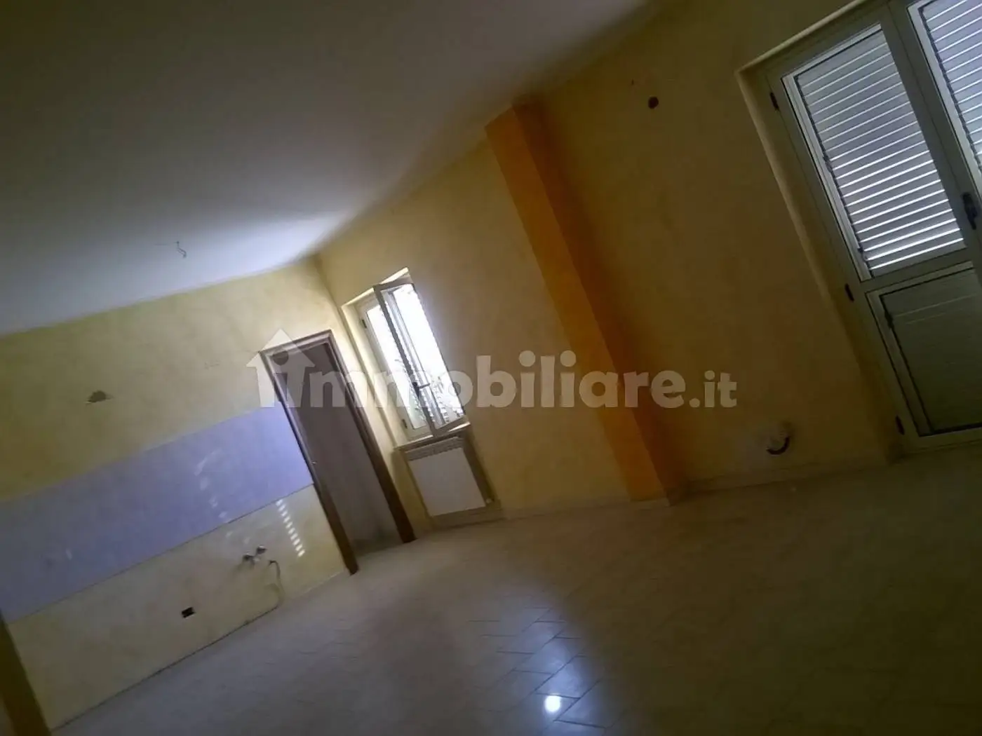 Palazzo - Edificio in vendita a Cropani