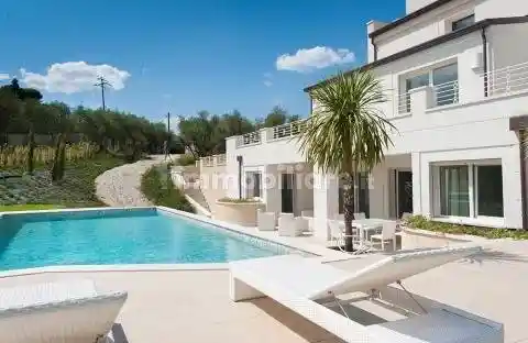 Villa in affitto a Misano Adriatico