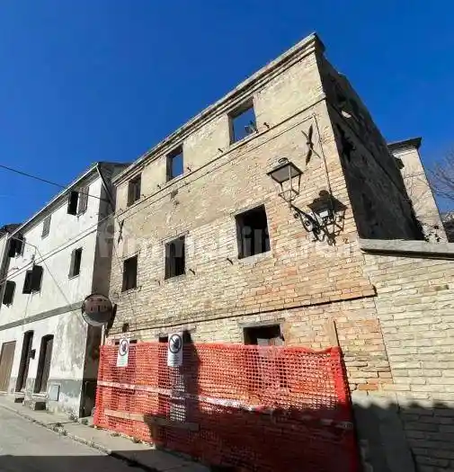 Rustico - Casale in vendita a Trecastelli