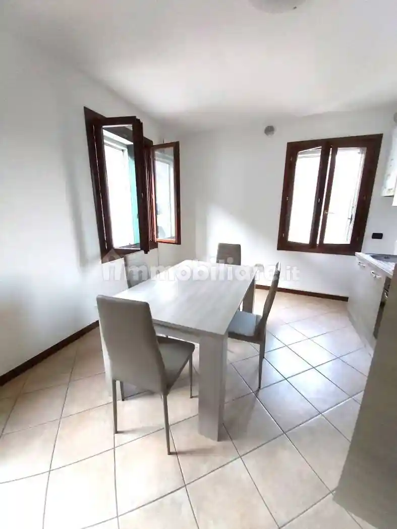 Appartamento in affitto a Val Liona