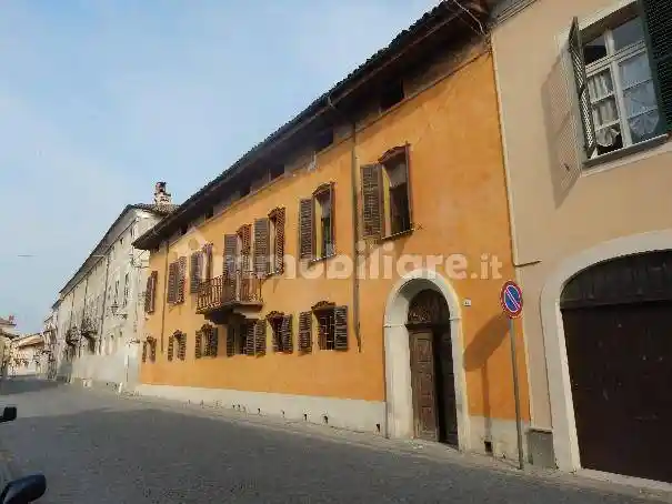 Palazzo - Edificio in vendita a Bene Vagienna