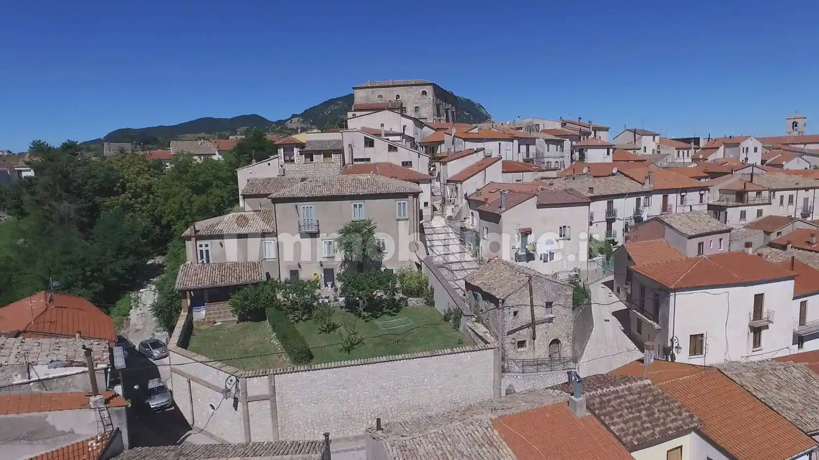 Villa plurifamiliare via Fiorilli, Montemarano - foto 2