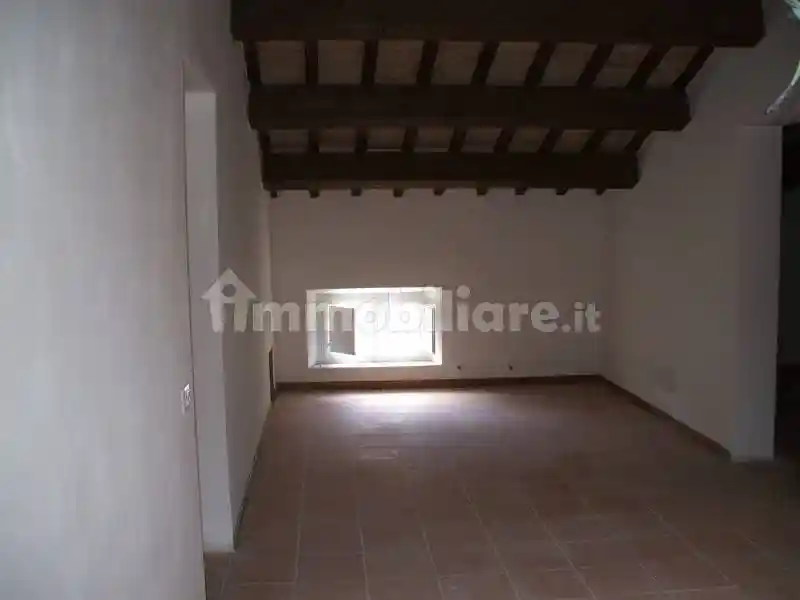 Casa indipendente in vendita a Serra San Quirico