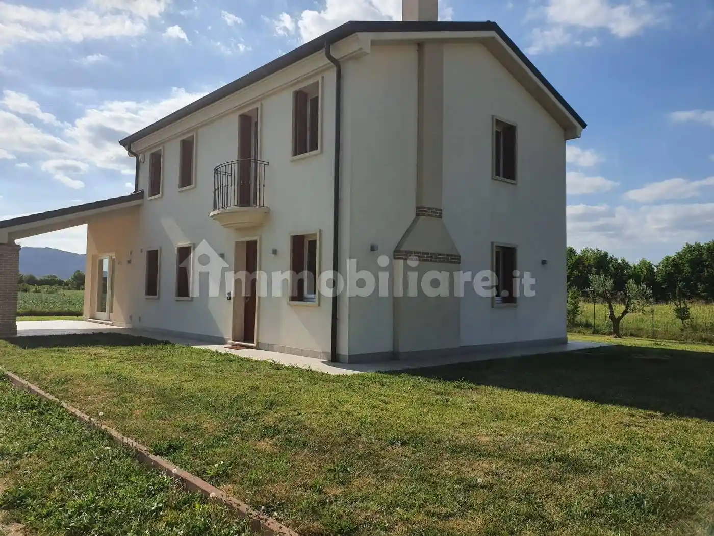 Casa indipendente in affitto a Nanto