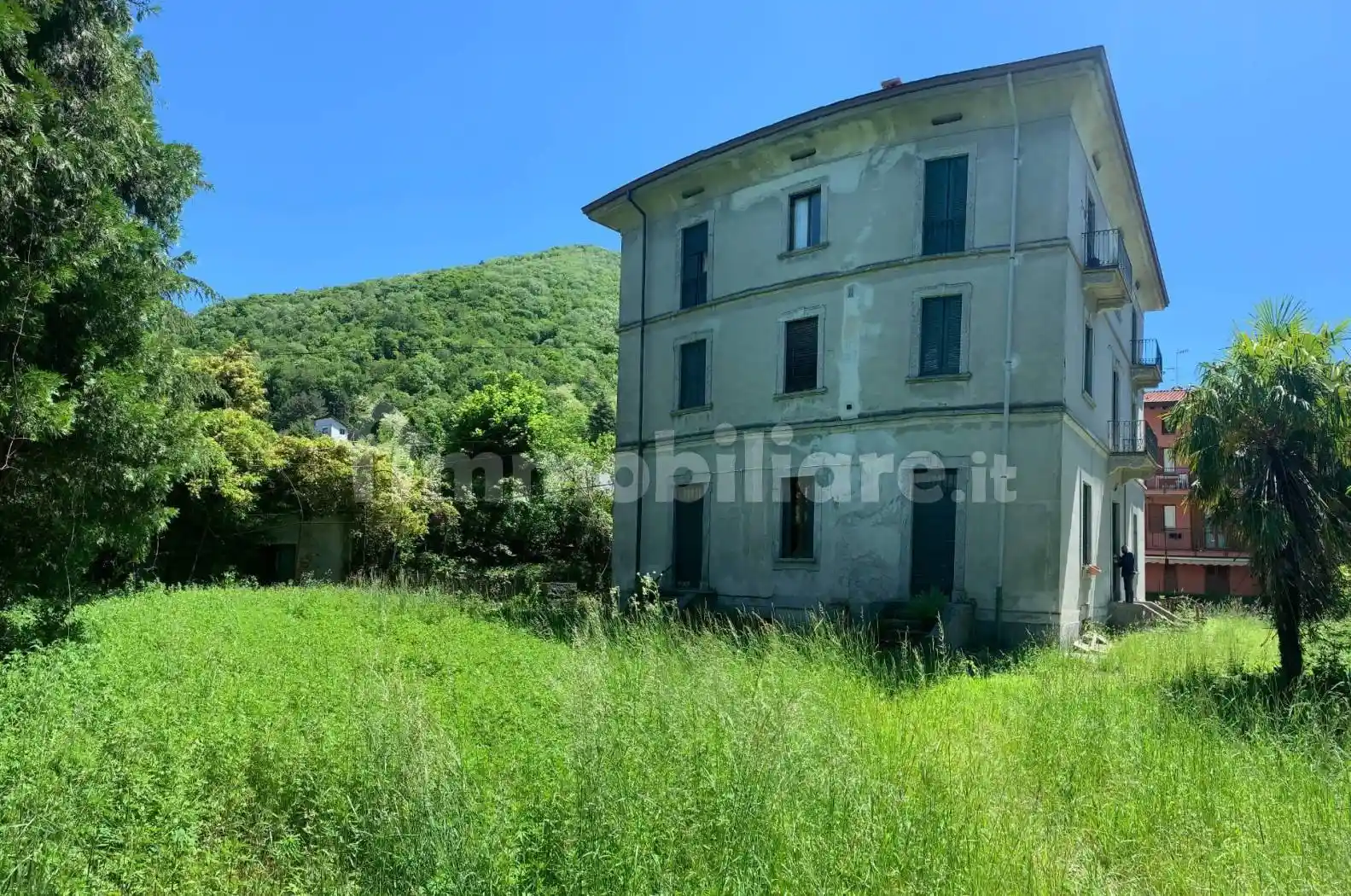 Villa in vendita a Canzo