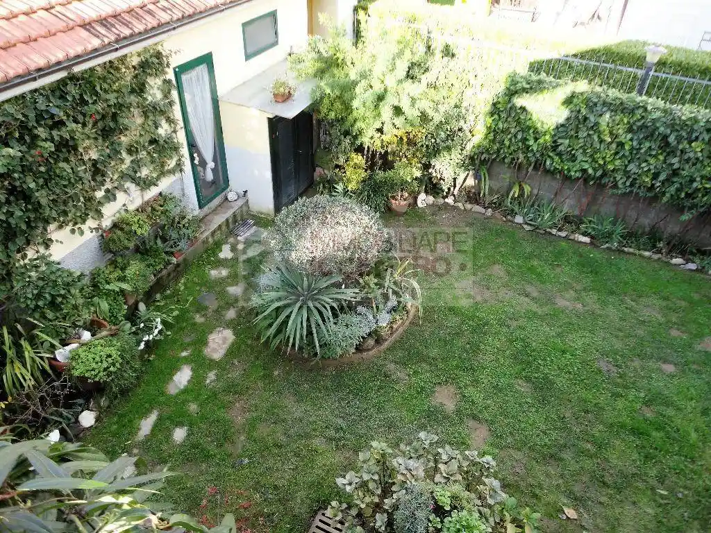 Casa indipendente in vendita a Sarzana