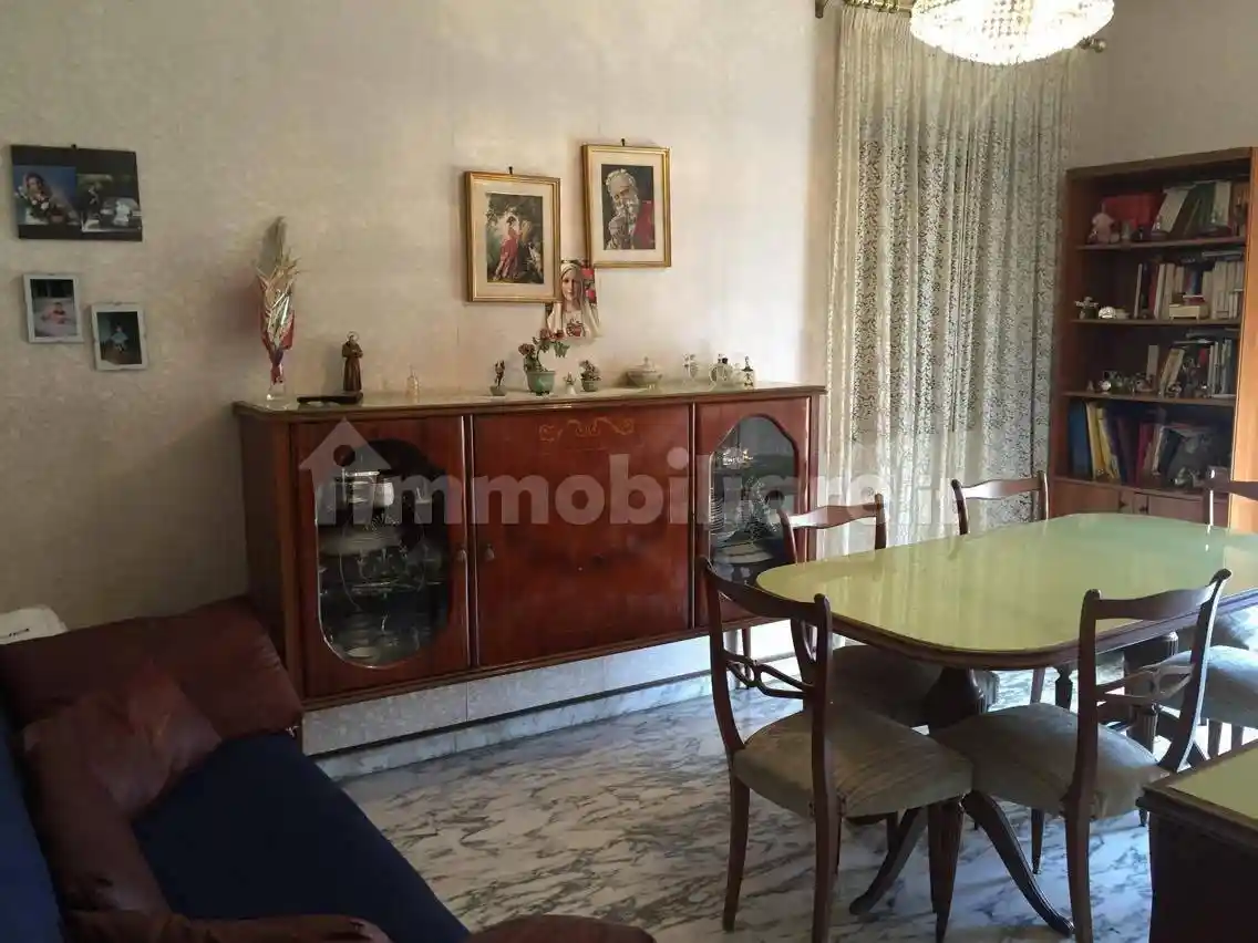 Palazzo - Edificio in vendita a Paternò