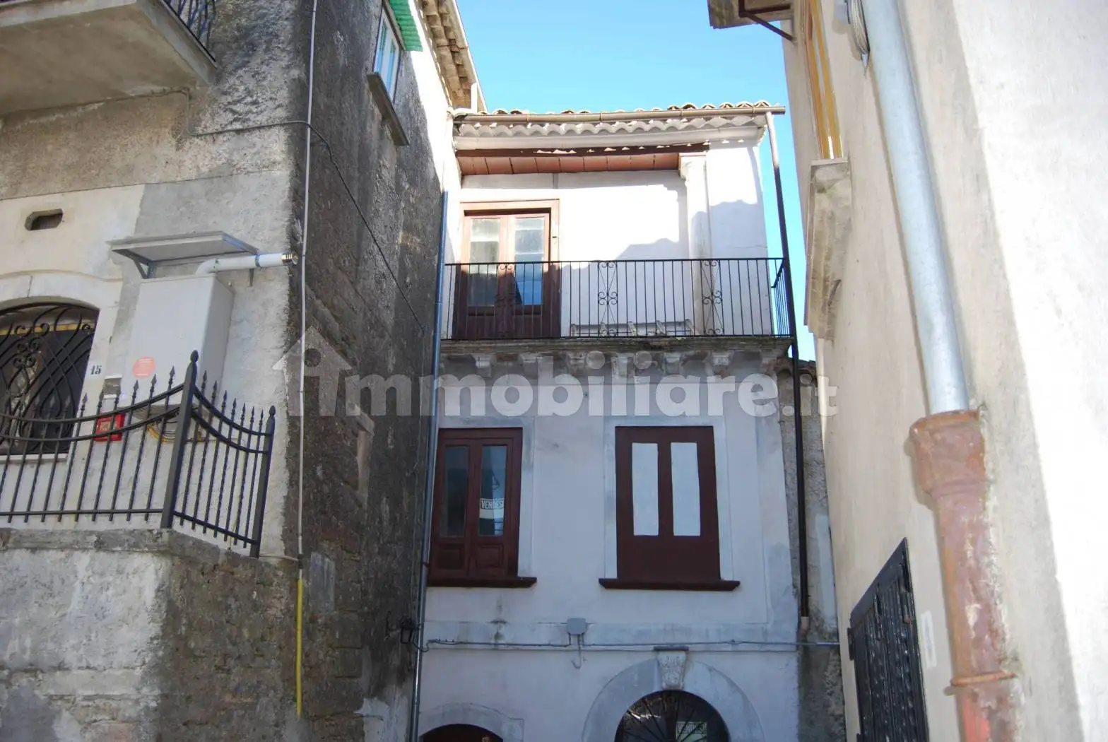 Palazzo - Edificio in vendita a Mendicino