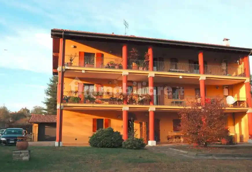 Appartamento in vendita a Agrate Conturbia