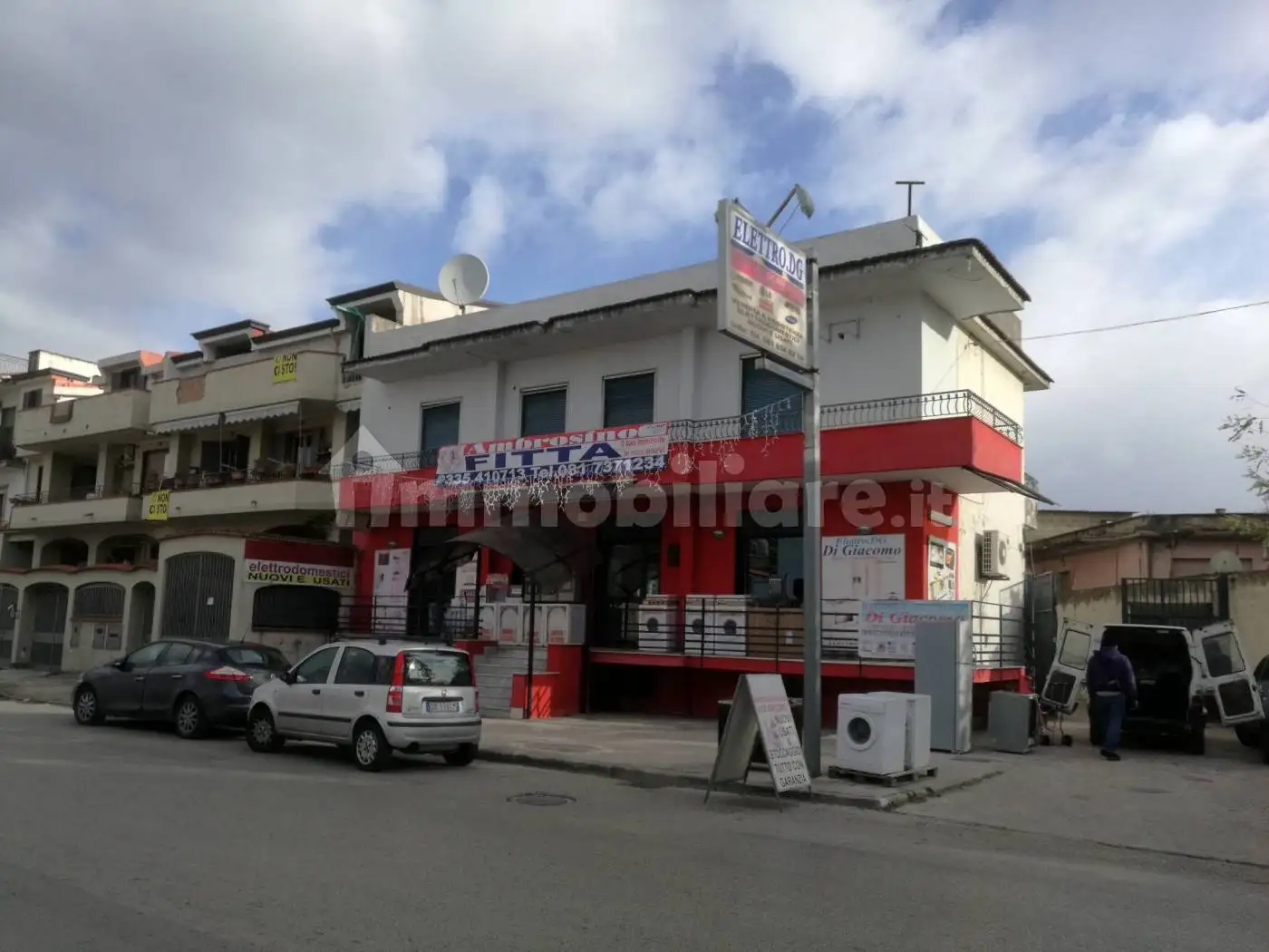 Palazzo - Edificio in affitto a Caivano