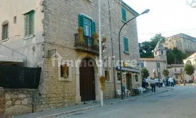 Palazzo - Edificio in vendita a Pescolanciano