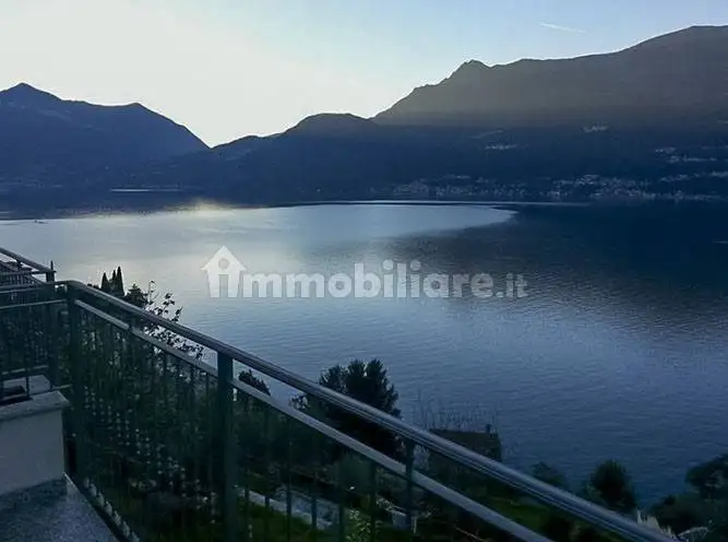 Appartamento in affitto a Bellano