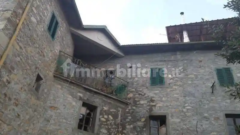 Rustico - Casale in vendita a Comano