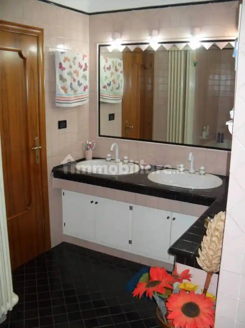 Villa unifamiliare via Nazionale per Teramo 223, Colleranesco, Giulianova - foto 4