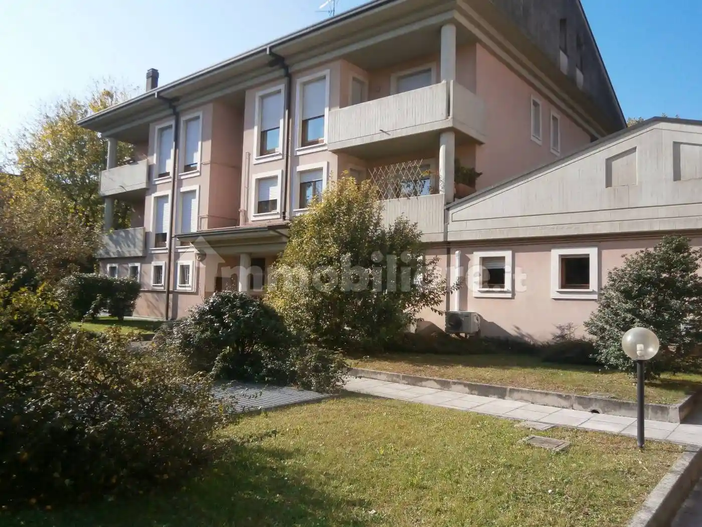 Appartamento in affitto a Arcore