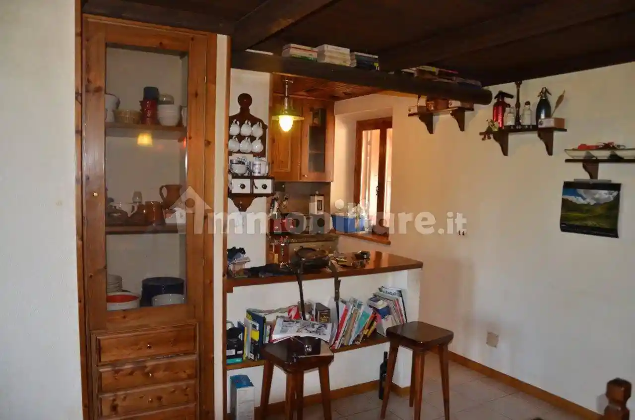 Villa a schiera 5 locali, buono stato, Rocca di Mezzo - foto 5