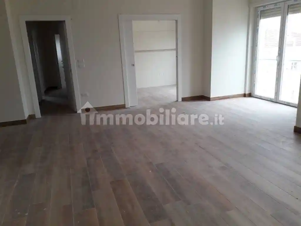 Quadrilocale 154 m², Villa Comunale, L'Aquila - foto 3