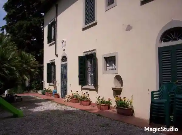 Palazzo - Edificio in vendita a Sesto Fiorentino