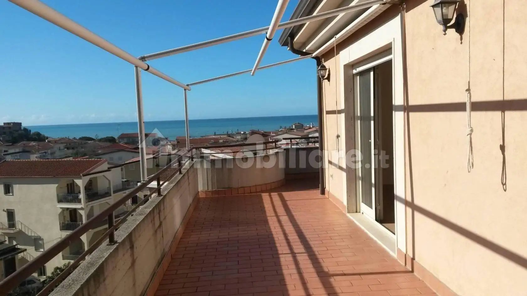 Appartamento in affitto a Belvedere Marittimo