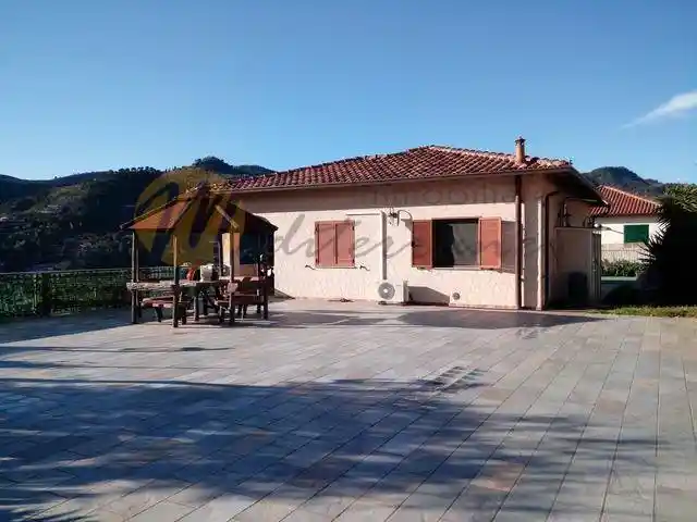 Villa in vendita a Camporosso