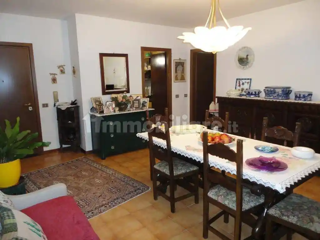 Appartamento in vendita a Sarzana